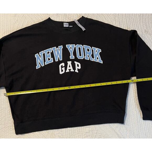 Gap sweatshirt, navy/light blue
Small - Picture 3 of 5